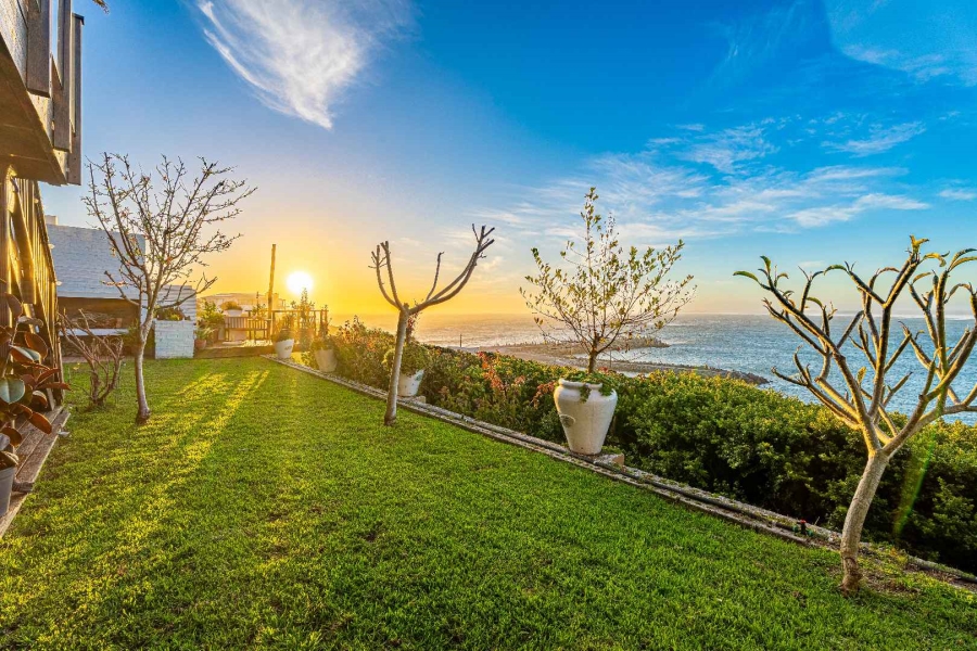5 Bedroom Property for Sale in Yzerfontein Western Cape